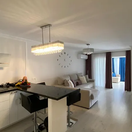 Panoramic View With Big Terrace * 아데제