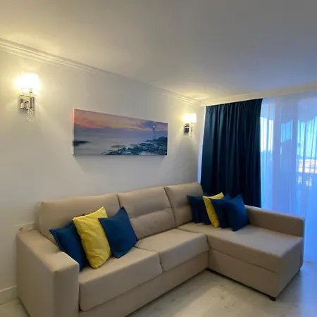 Panoramic View With Big Terrace 阿德耶