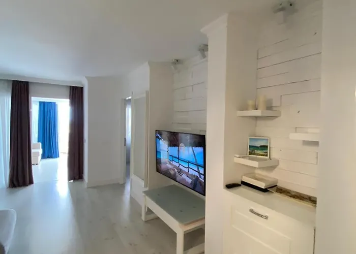 Panoramic View With Big Terrace *